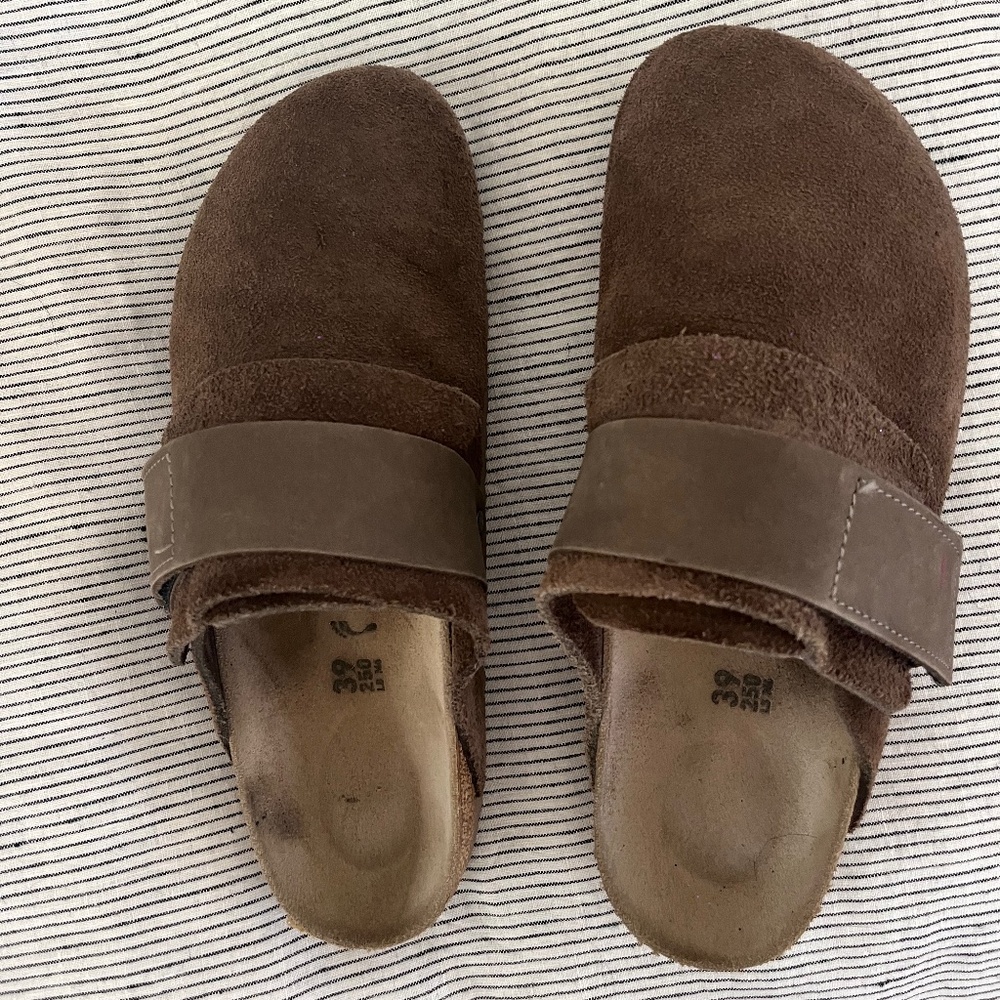Birkenstock Fawn Suede Clogs w/ Velcro Strap